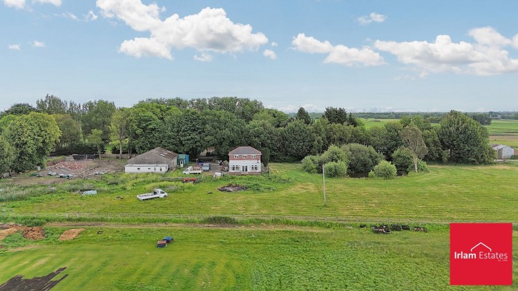 Images for Astley Road, Irlam, M44 EAID:3405264228 BID:2714ea13-4875-41c2-9250-130c9b5cb2ff