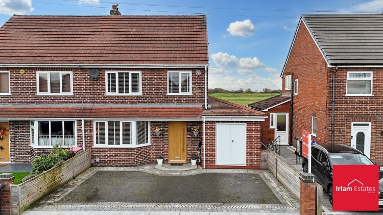 Images for Rose Avenue, Irlam, M44 EAID:3405264228 BID:2714ea13-4875-41c2-9250-130c9b5cb2ff