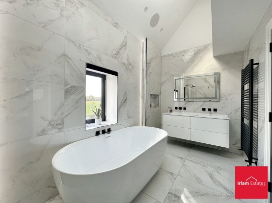 Images for Kay Lane, Lymm, WA13 EAID:3405264228 BID:2714ea13-4875-41c2-9250-130c9b5cb2ff