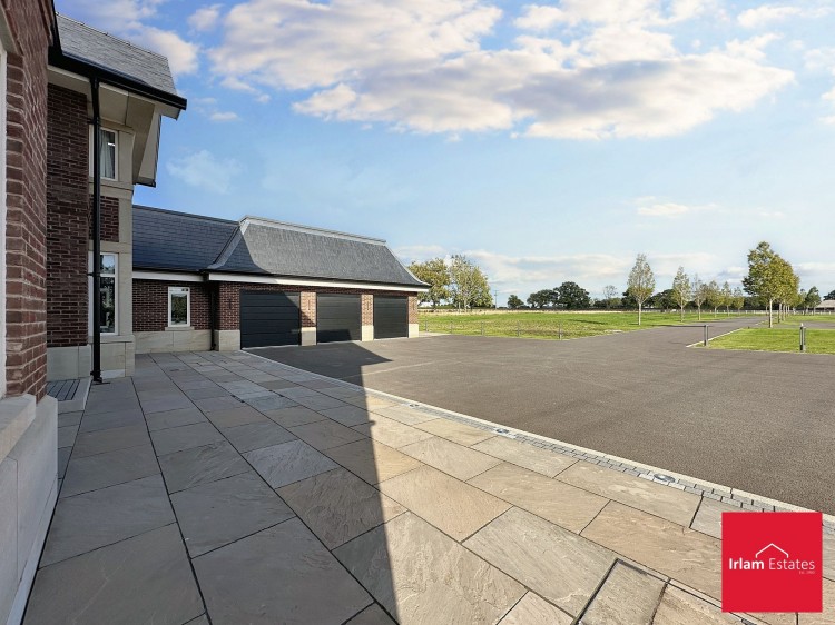 Images for Kay Lane, Lymm, WA13 EAID:3405264228 BID:2714ea13-4875-41c2-9250-130c9b5cb2ff