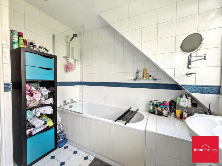 Images for Wyre Drive, Worsley, M28 EAID:3405264228 BID:2714ea13-4875-41c2-9250-130c9b5cb2ff