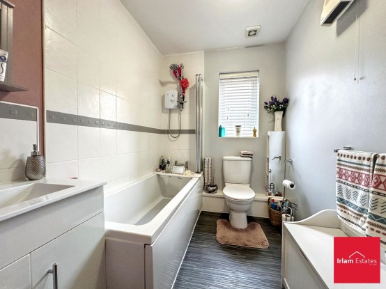 Images for Rixtonleys Drive, Irlam, M44 EAID:3405264228 BID:2714ea13-4875-41c2-9250-130c9b5cb2ff