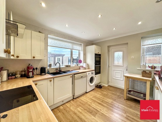 Images for Sunningdale Drive, Irlam, M44 EAID:3405264228 BID:2714ea13-4875-41c2-9250-130c9b5cb2ff