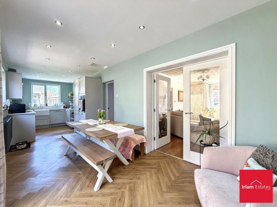 Images for Rose Crescent, Irlam, M44 EAID:3405264228 BID:2714ea13-4875-41c2-9250-130c9b5cb2ff