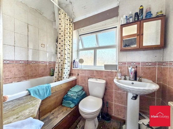 Images for Leyland Avenue, Irlam, M44 EAID:3405264228 BID:2714ea13-4875-41c2-9250-130c9b5cb2ff