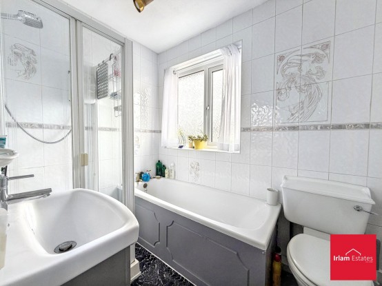 Images for Rose Avenue, Irlam, M44 EAID:3405264228 BID:2714ea13-4875-41c2-9250-130c9b5cb2ff