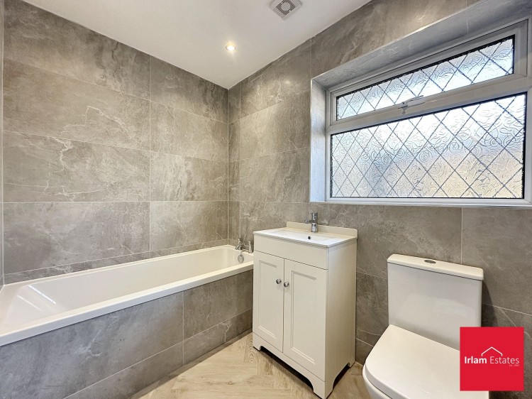 Images for Ridingfold Lane, Worsley, M28 EAID:3405264228 BID:2714ea13-4875-41c2-9250-130c9b5cb2ff