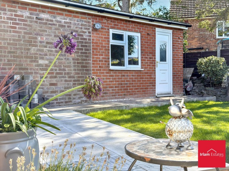 Images for Platts Drive, Irlam, M44 EAID:3405264228 BID:2714ea13-4875-41c2-9250-130c9b5cb2ff