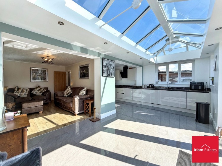 Images for Platts Drive, Irlam, M44 EAID:3405264228 BID:2714ea13-4875-41c2-9250-130c9b5cb2ff
