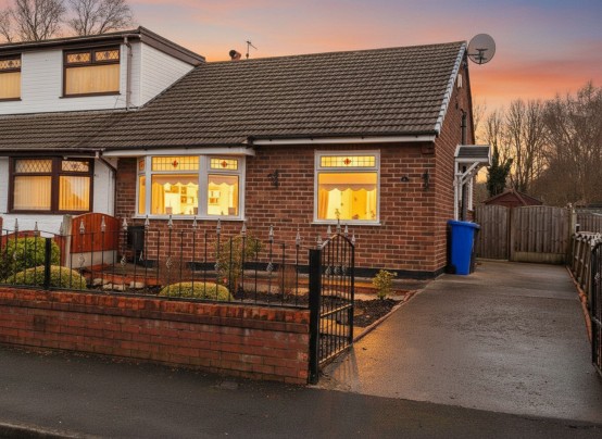 Images for Sunningdale Drive, Irlam, M44 EAID:3405264228 BID:2714ea13-4875-41c2-9250-130c9b5cb2ff