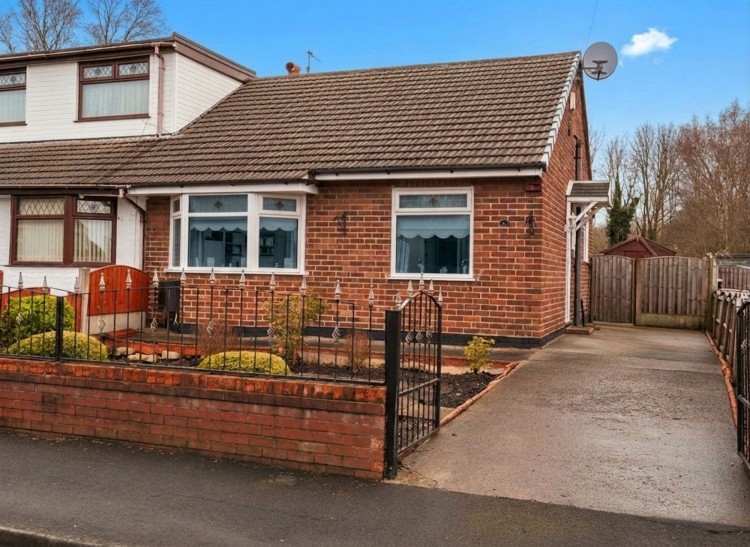 Images for Sunningdale Drive, Irlam, M44 EAID:3405264228 BID:2714ea13-4875-41c2-9250-130c9b5cb2ff