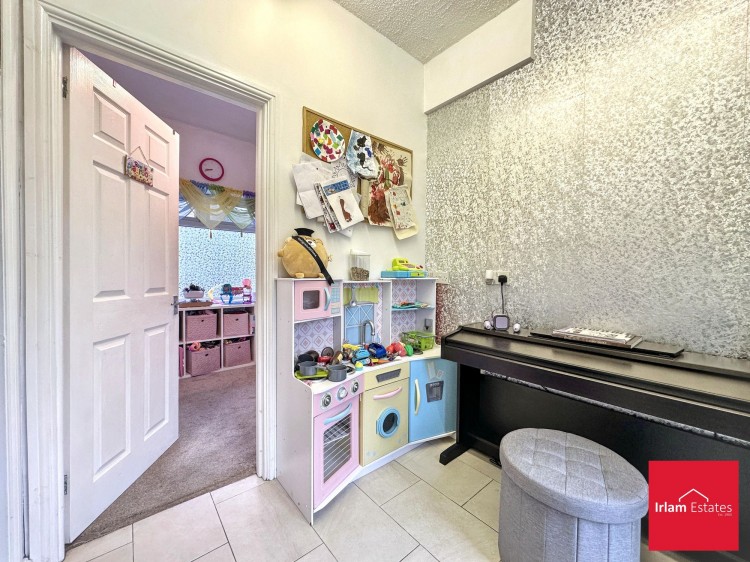 Images for Lock Lane, Partington, M31 EAID:3405264228 BID:2714ea13-4875-41c2-9250-130c9b5cb2ff