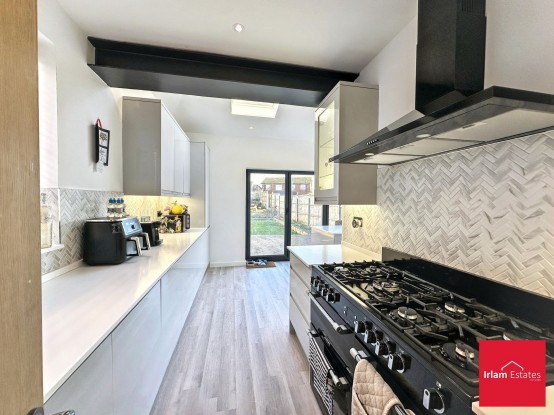 Images for Silverdale Avenue, Irlam, M44 EAID:3405264228 BID:2714ea13-4875-41c2-9250-130c9b5cb2ff