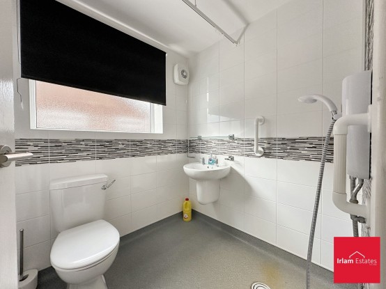 Images for Sunningdale Drive, Irlam, M44 EAID:3405264228 BID:2714ea13-4875-41c2-9250-130c9b5cb2ff