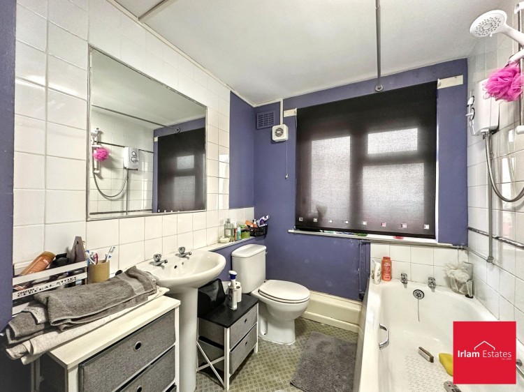 Images for Moss Meadow Road, Carrington House, M6 EAID:3405264228 BID:2714ea13-4875-41c2-9250-130c9b5cb2ff