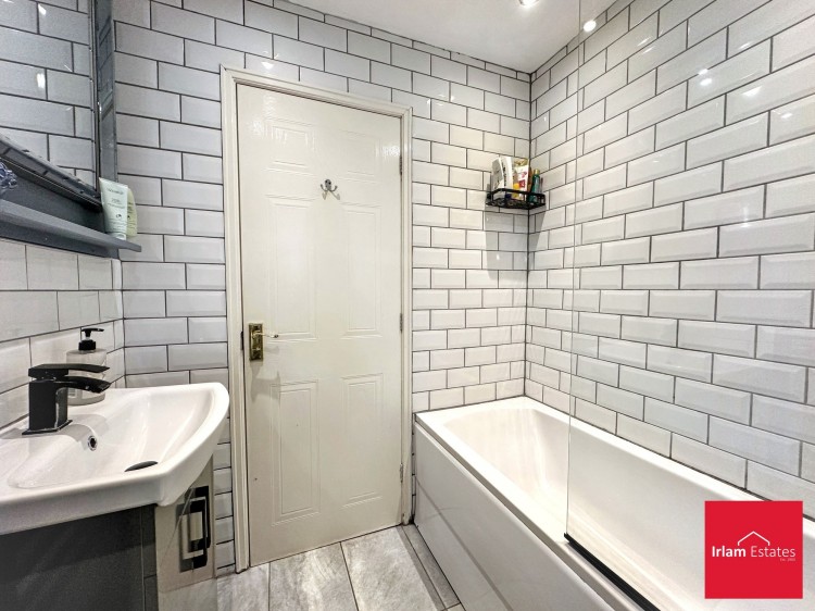 Images for Buttermill Close, Irlam, M44 EAID:3405264228 BID:2714ea13-4875-41c2-9250-130c9b5cb2ff