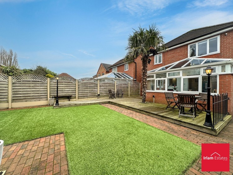 Images for Sunflower Meadow, Irlam, M44 EAID:3405264228 BID:2714ea13-4875-41c2-9250-130c9b5cb2ff