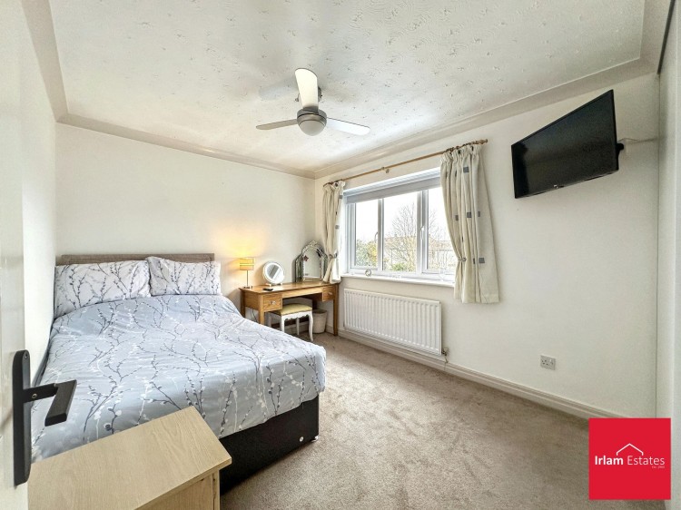 Images for Sunflower Meadow, Irlam, M44 EAID:3405264228 BID:2714ea13-4875-41c2-9250-130c9b5cb2ff