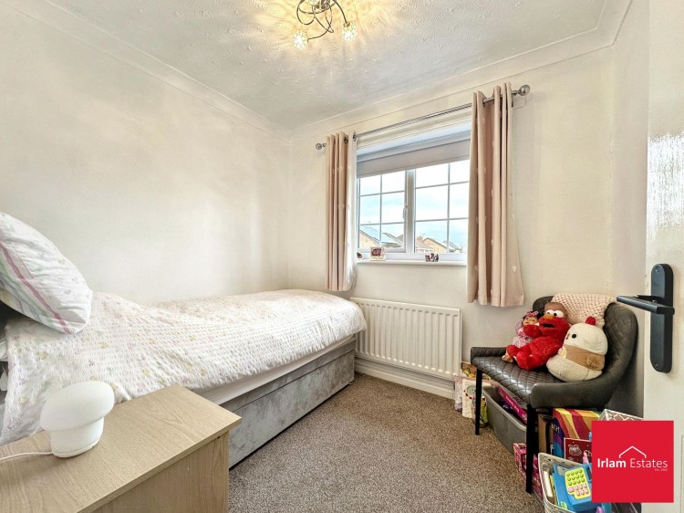 Images for Sunflower Meadow, Irlam, M44 EAID:3405264228 BID:2714ea13-4875-41c2-9250-130c9b5cb2ff