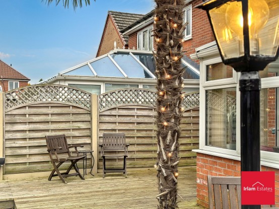 Images for Sunflower Meadow, Irlam, M44 EAID:3405264228 BID:2714ea13-4875-41c2-9250-130c9b5cb2ff