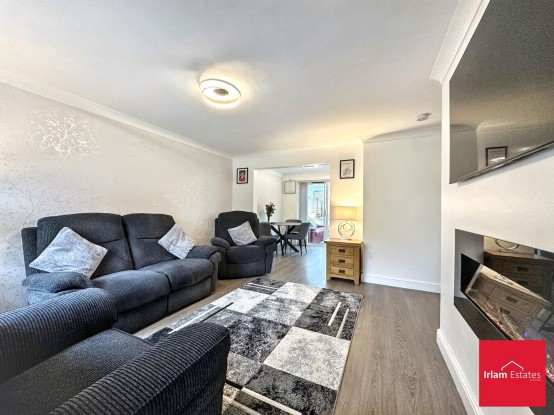 Images for Sunflower Meadow, Irlam, M44 EAID:3405264228 BID:2714ea13-4875-41c2-9250-130c9b5cb2ff