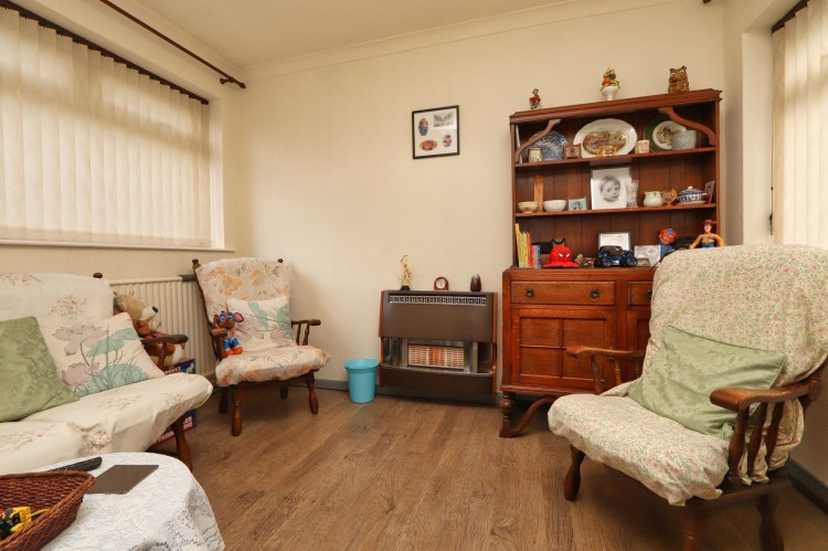 Images for Chestnut Avenue, Cadishead, M44 EAID:3405264228 BID:2714ea13-4875-41c2-9250-130c9b5cb2ff