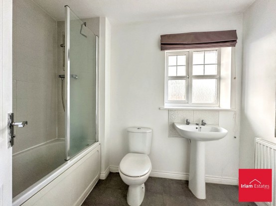 Images for Roseway Avenue, Cadishead, M44 EAID:3405264228 BID:2714ea13-4875-41c2-9250-130c9b5cb2ff