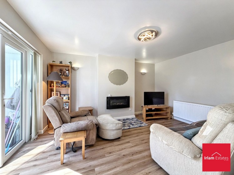 Images for Platts Drive, Irlam, M44 EAID:3405264228 BID:2714ea13-4875-41c2-9250-130c9b5cb2ff