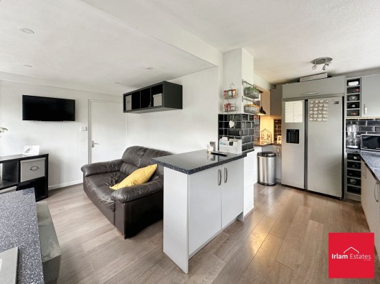 Images for Greenside Drive, Irlam, M44 EAID:3405264228 BID:2714ea13-4875-41c2-9250-130c9b5cb2ff