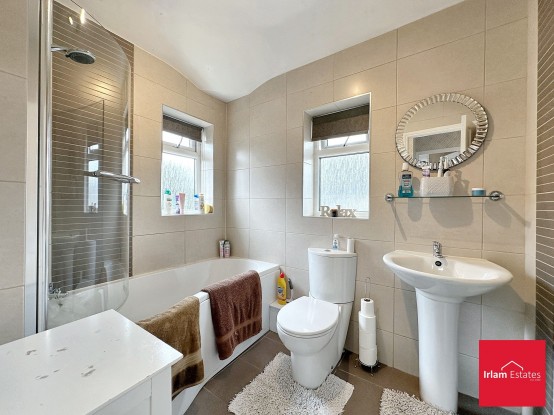 Images for Laburnum Avenue, Eccles, M30 EAID:3405264228 BID:2714ea13-4875-41c2-9250-130c9b5cb2ff