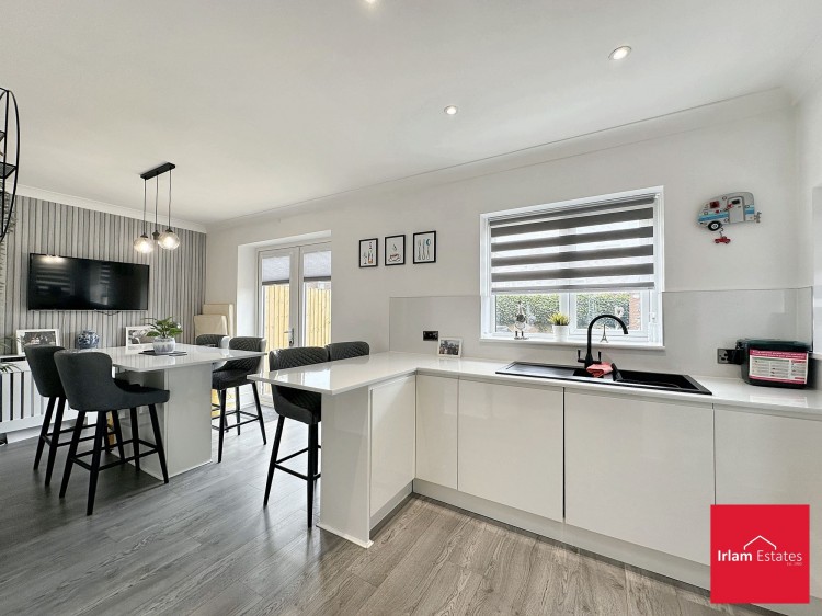 Images for Laburnum Avenue, Eccles, M30 EAID:3405264228 BID:2714ea13-4875-41c2-9250-130c9b5cb2ff