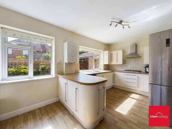 Images for Brook Grove, Irlam, M44 EAID:3405264228 BID:2714ea13-4875-41c2-9250-130c9b5cb2ff
