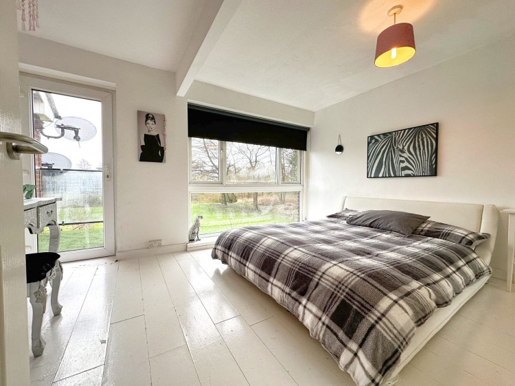 Images for Riverside Avenue, Irlam, M44 EAID:3405264228 BID:2714ea13-4875-41c2-9250-130c9b5cb2ff