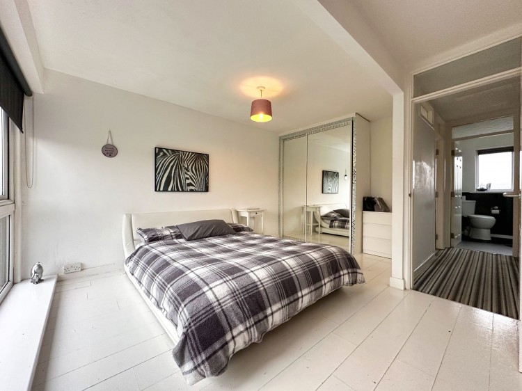 Images for Riverside Avenue, Irlam, M44 EAID:3405264228 BID:2714ea13-4875-41c2-9250-130c9b5cb2ff