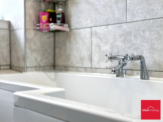 Images for Farnham Drive, Irlam, M44 EAID:3405264228 BID:2714ea13-4875-41c2-9250-130c9b5cb2ff