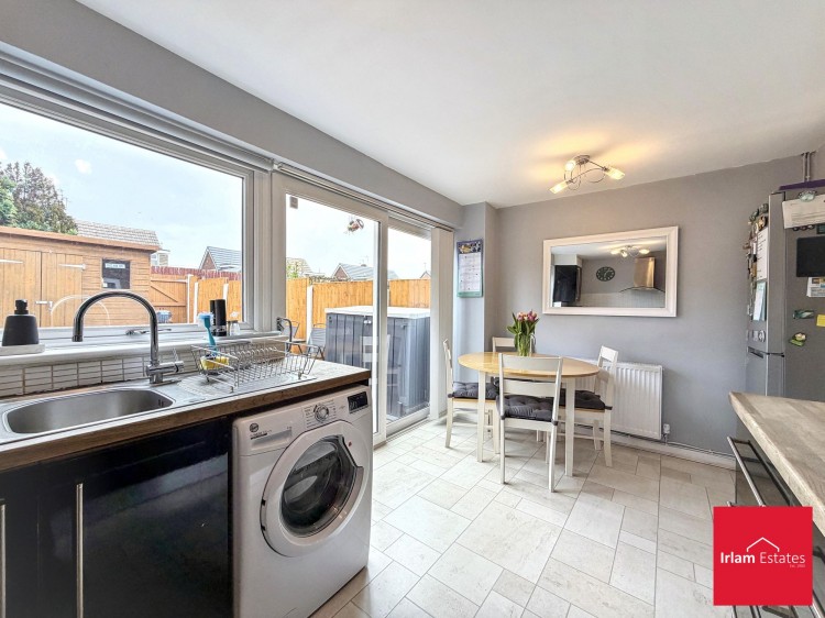 Images for Farnham Drive, Irlam, M44 EAID:3405264228 BID:2714ea13-4875-41c2-9250-130c9b5cb2ff