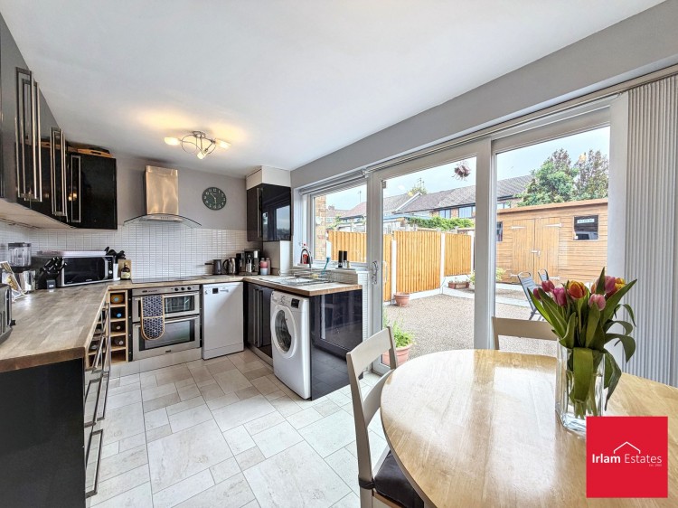 Images for Farnham Drive, Irlam, M44 EAID:3405264228 BID:2714ea13-4875-41c2-9250-130c9b5cb2ff