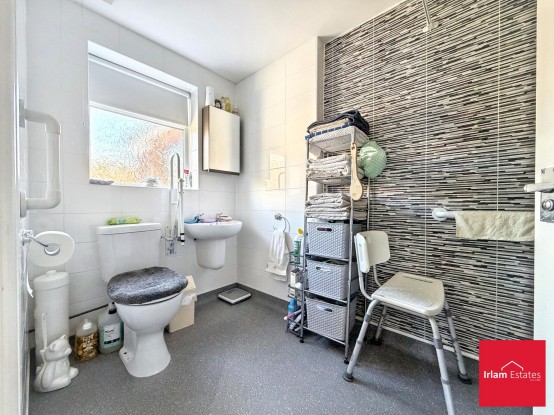 Images for Woodlands Avenue, Irlam, M44 EAID:3405264228 BID:2714ea13-4875-41c2-9250-130c9b5cb2ff