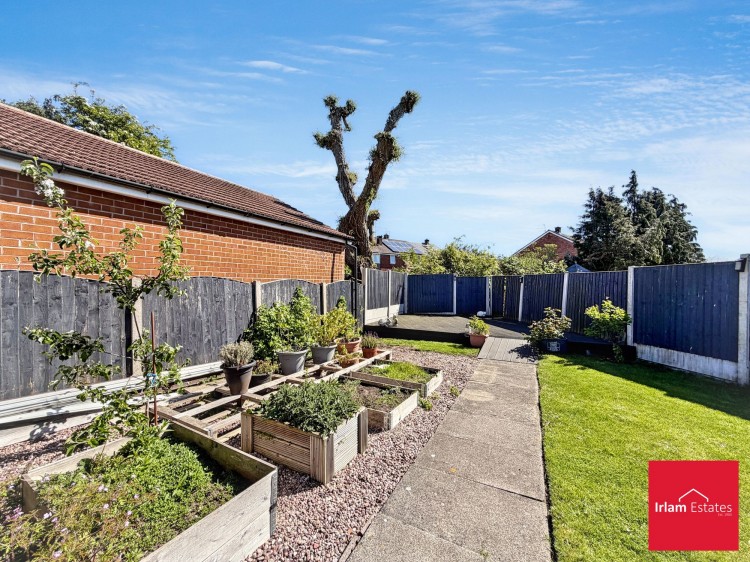 Images for Woodlands Avenue, Irlam, M44 EAID:3405264228 BID:2714ea13-4875-41c2-9250-130c9b5cb2ff