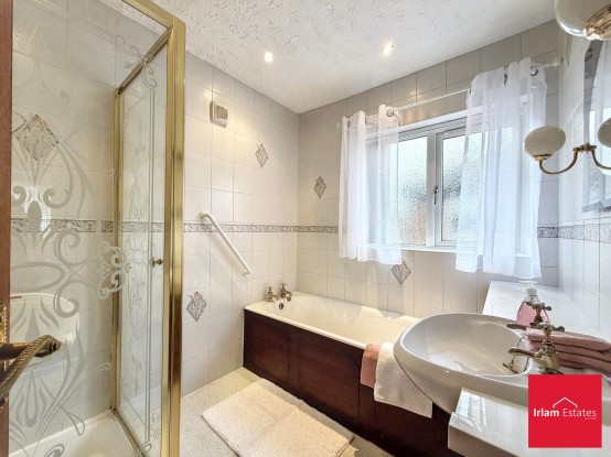 Images for Broadway, Irlam, M44 EAID:3405264228 BID:2714ea13-4875-41c2-9250-130c9b5cb2ff