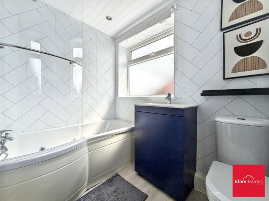 Images for Rose Avenue, Irlam, M44 EAID:3405264228 BID:2714ea13-4875-41c2-9250-130c9b5cb2ff