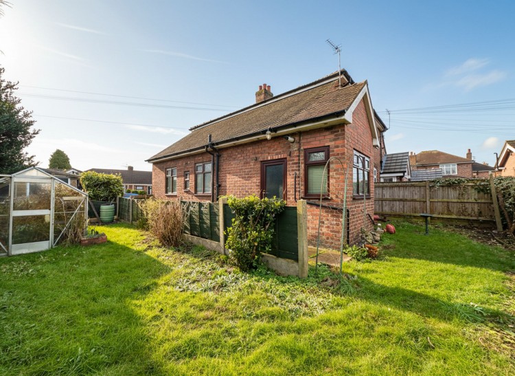 Images for Lyndon Road, Irlam, M44 EAID:3405264228 BID:2714ea13-4875-41c2-9250-130c9b5cb2ff