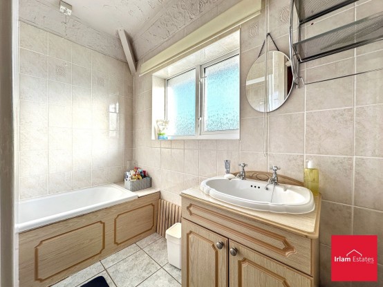 Images for Francis Road, Irlam, M44 EAID:3405264228 BID:2714ea13-4875-41c2-9250-130c9b5cb2ff