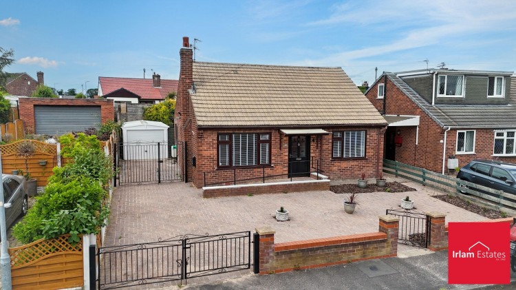 Images for Ratcliffe Avenue, Irlam, M44 EAID:3405264228 BID:2714ea13-4875-41c2-9250-130c9b5cb2ff