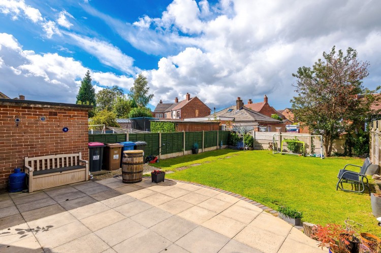 Images for Sandiway, Irlam, M44 EAID:3405264228 BID:2714ea13-4875-41c2-9250-130c9b5cb2ff