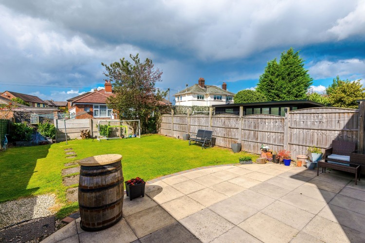 Images for Sandiway, Irlam, M44 EAID:3405264228 BID:2714ea13-4875-41c2-9250-130c9b5cb2ff