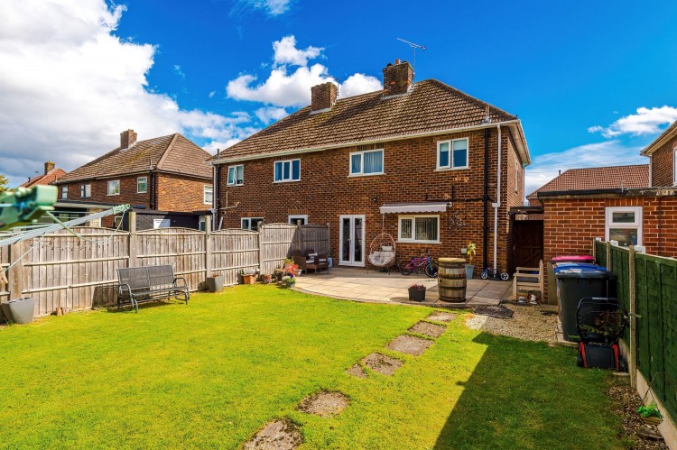 Images for Sandiway, Irlam, M44 EAID:3405264228 BID:2714ea13-4875-41c2-9250-130c9b5cb2ff