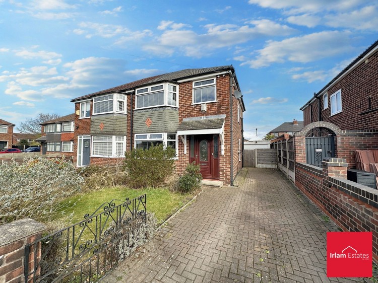 Images for Radford Drive, Irlam, M44 EAID:3405264228 BID:2714ea13-4875-41c2-9250-130c9b5cb2ff