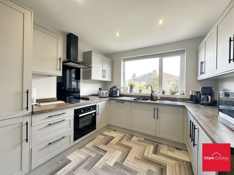 Images for Radford Drive, Irlam, M44 EAID:3405264228 BID:2714ea13-4875-41c2-9250-130c9b5cb2ff