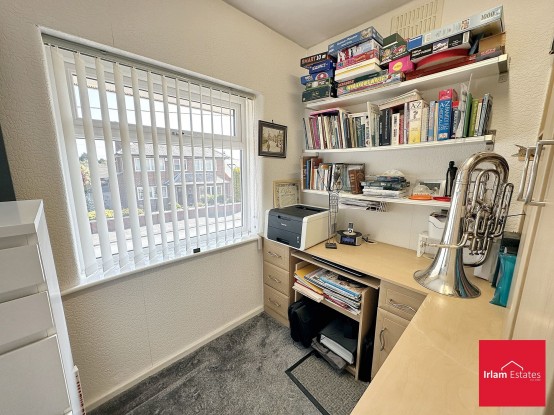 Images for Sandy Lane, Irlam, M44 EAID:3405264228 BID:2714ea13-4875-41c2-9250-130c9b5cb2ff
